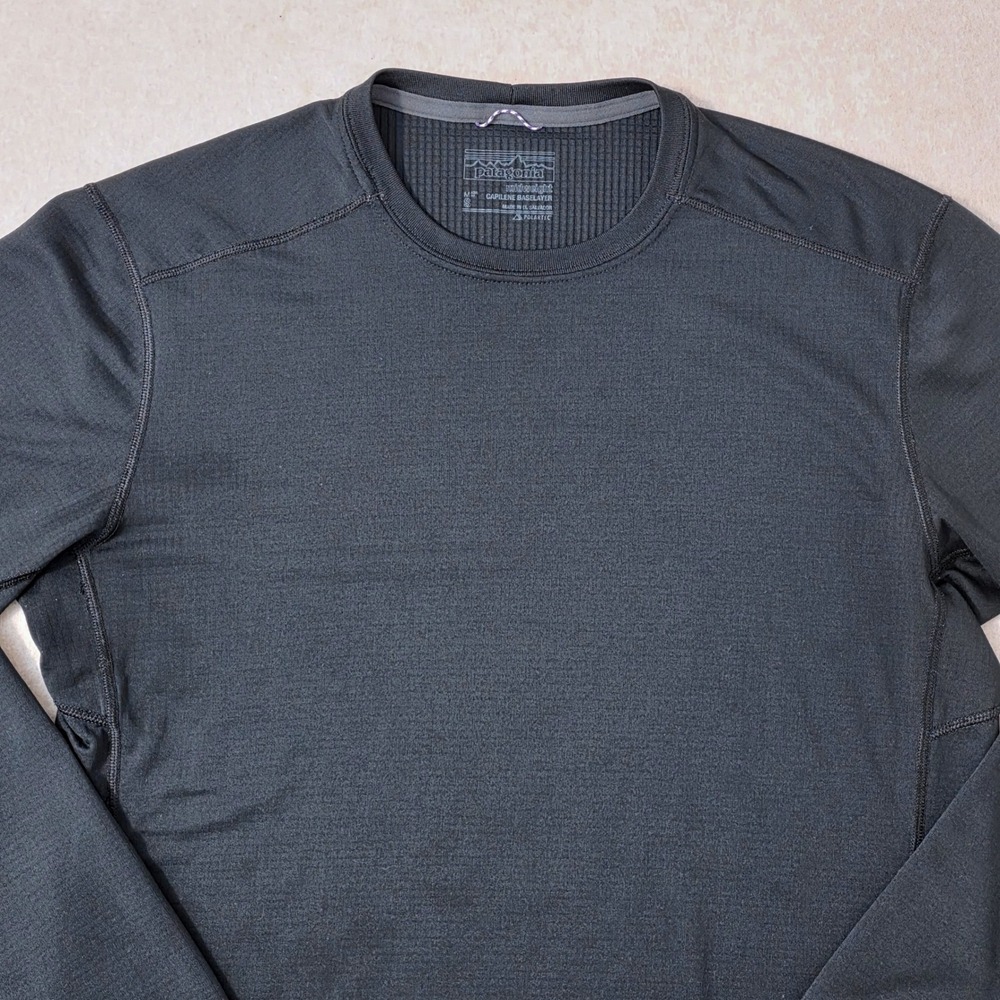 Patagonia Midweight Capilene Base Layer Sz S Black Long Sleeve Outdoor Hiking - Picture 2 of 10